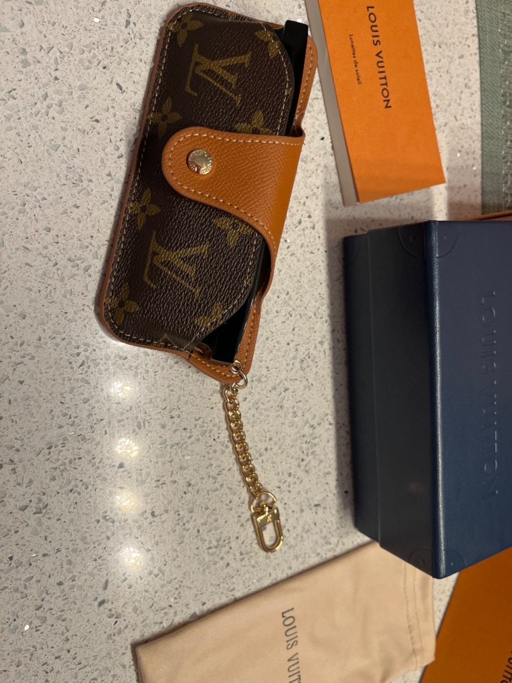 Louis Vuitton Sunglasses - Picture 9 of 11